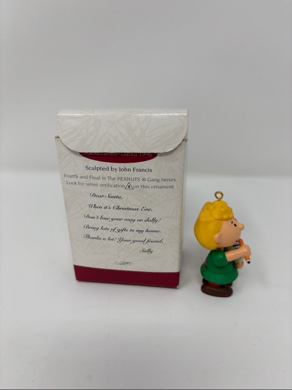 Hallmark Peanuts Sally Figurine Ornament in Green and Yellow 1996 - Picture 4 of 4